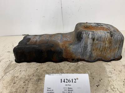 International 3005821C91 Engine Oil Pan for a International Prostar