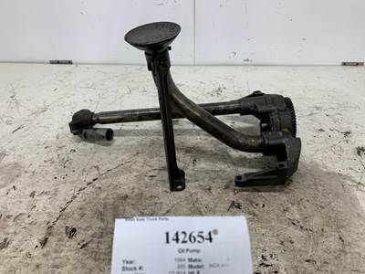 Detroit 23505877 Engine Oil Pump for a Whitegmc WCA AREO SERIES