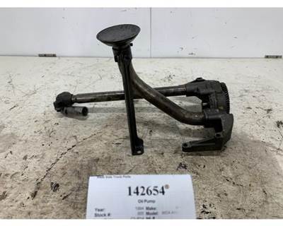 Detroit 23505877 Engine Oil Pump for a Whitegmc WCA AREO SERIES