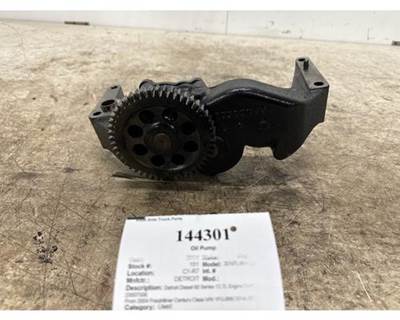 Detroit 23507338 Engine Oil Pump for a Freightliner CENTURY CLASS 120