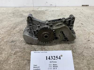 Mack 21736639 Engine Oil Pump for a Mack CH612