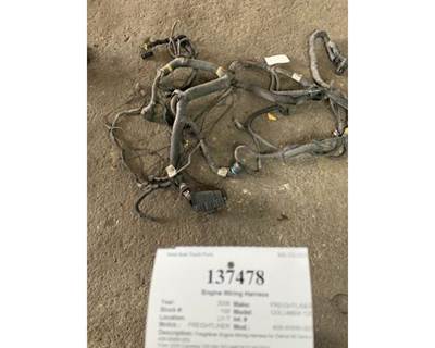 Freightliner A06-60685-003 Engine Wiring Harness for a Freightliner COLUMBIA 120