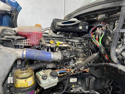 Detroit DD13 Engine for a Freightliner CASCADIA