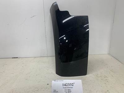 Paccar N35-1069-001 Fender Extension for a Peterbilt 579