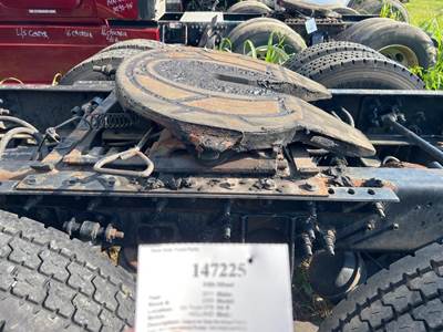 Holland FW35A712XL00 Fifth Wheel for a International Prostar