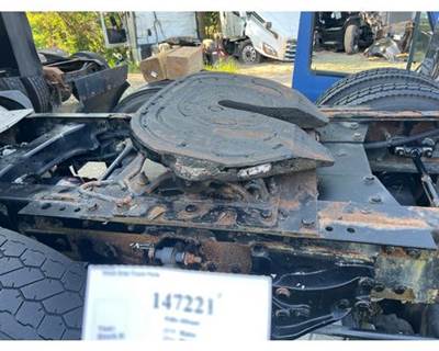 Holland T680 Fifth Wheel for a Kenworth T680