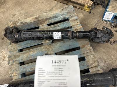 Freightliner A09-50034-412 Front Driveshaft for a Freightliner CASCADIA 126