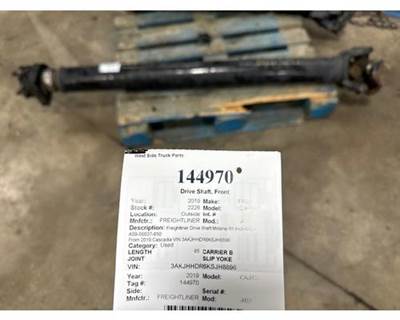 Freightliner A09-50037-650 Front Driveshaft for a Freightliner CASCADIA 126