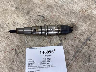 Cummins 5256034 Fuel Injector for a International MV607