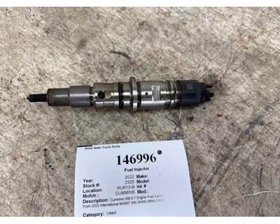 Cummins 5256034 Fuel Injector for a International MV607
