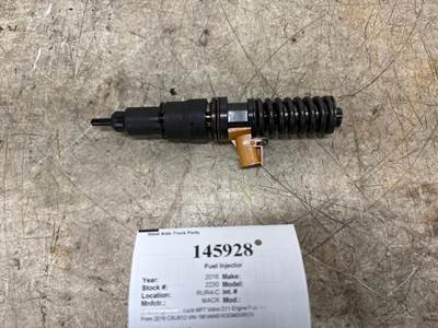Mack 22479123 Fuel Injector for a Mack CXU612