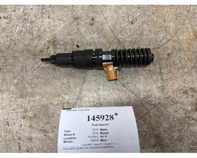Mack 22479123 Fuel Injector for a Mack CXU612