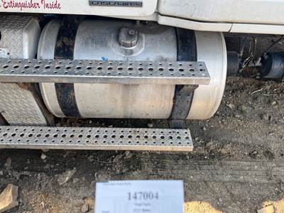 Freightliner A03-38090-180 Left Fuel Tank for a Freightliner CASCADIA