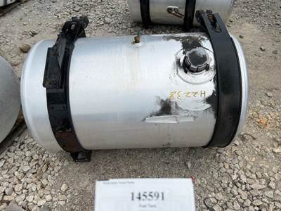 Freightliner A03-39294-083 Right Fuel Tank for a Freightliner CASCADIA