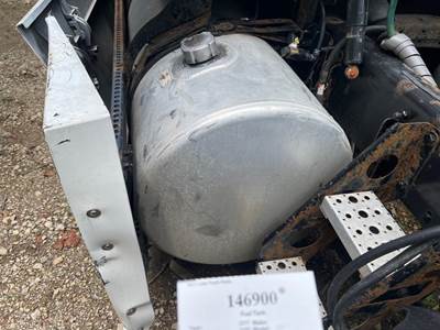 Freightliner A03-39862-570 Left Fuel Tank for a Freightliner CASCADIA 125BBC