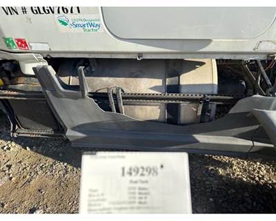 Freightliner A03-39873-080 Left Fuel Tank for a Freightliner CASCADIA
