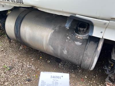 Freightliner A03-39888-083 Right Fuel Tank for a Freightliner CASCADIA 125BBC