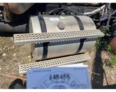 International 3510761C95 Right Fuel Tank for a International 9400