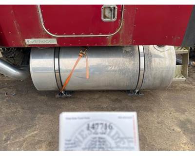Kenworth K424-737N1372K-120 Left Fuel Tank for a Kenworth T800