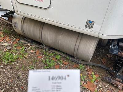 Kenworth K86-1103UET0102U0 Right Fuel Tank for a Kenworth T680