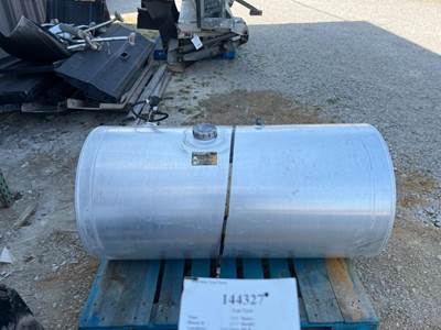 Kenworth T680 Right Fuel Tank