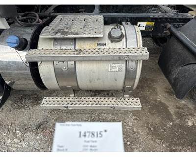 Mack 21237473 Left Fuel Tank for a Mack CH612