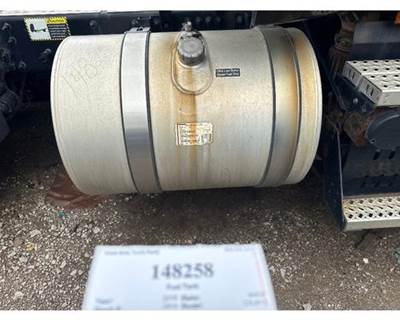 Mack 22642081 Fuel Tank for a Mack CXU613