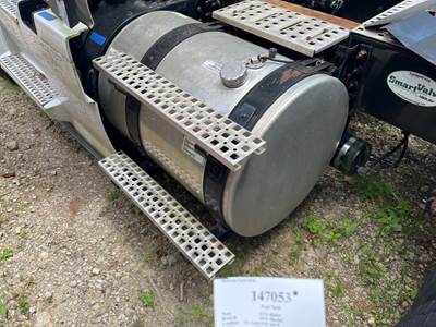 Volvo 21237473 Left Fuel Tank for a Volvo VNL