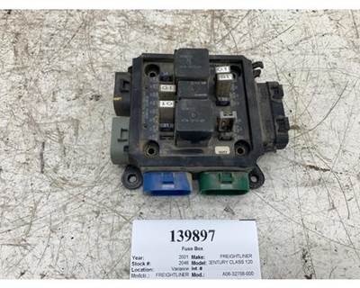 Freightliner A06-32708-000 Fuse Box for a Freightliner CENTURY CLASS 120