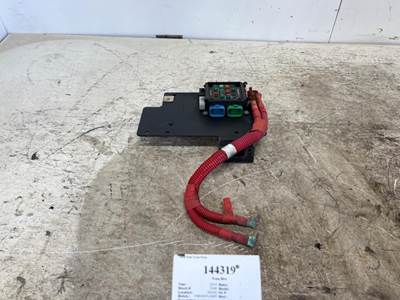 Freightliner A06-46255-012 Fuse Box for a Freightliner M2 106