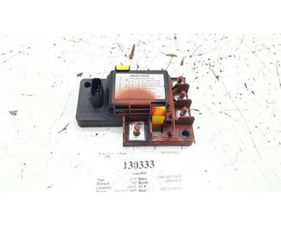 Freightliner A06-72138-012 Fuse Box for a Freightliner CASCADIA