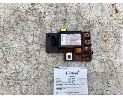 Freightliner A06-72138-012 Fuse Box for a Freightliner CASCADIA 125BBC