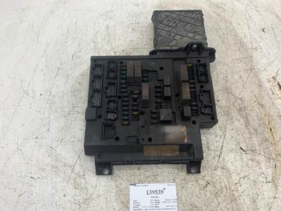 Freightliner A06-75981-002 Fuse Box for a Freightliner CASCADIA 125BBC