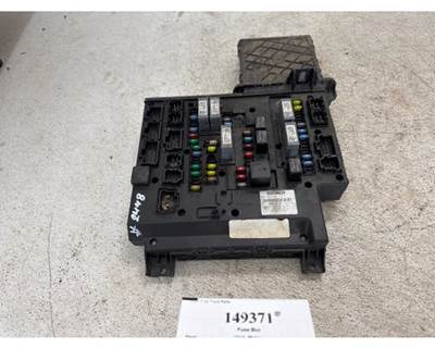 Freightliner A06-75981-003 Fuse Box for a Freightliner CASCADIA