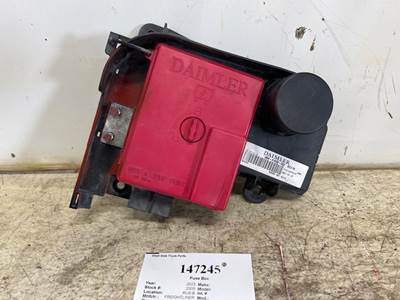 Freightliner A66-01830-002 Fuse Box for a Freightliner CASCADIA 126