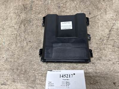 Freightliner A66-10744-002 Fuse Box for a Freightliner CASCADIA 126