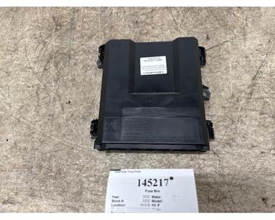Freightliner A66-10744-002 Fuse Box for a Freightliner CASCADIA 126