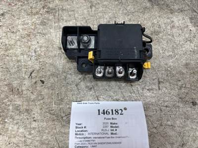 International 4109867F91 Fuse Box for a International LT625
