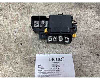 International 4109867F91 Fuse Box for a International LT625