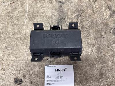 Paccar P27-1135-0110 Fuse Box for a Peterbilt 579
