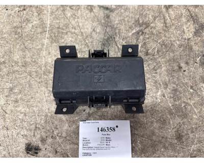Paccar P27-1135-0110 Fuse Box for a Peterbilt 579