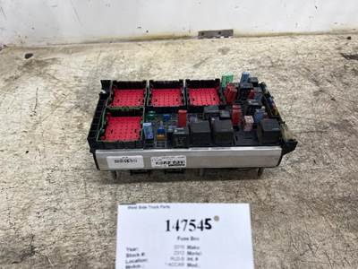 Paccar P27-1147-0200 Fuse Box for a Kenworth T680