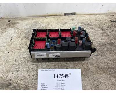 Paccar P27-1147-0200 Fuse Box for a Kenworth T680