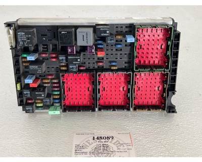 Paccar P27-1147-0200 Fuse Box for a Kenworth T680