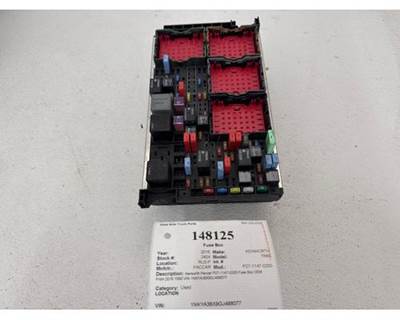 Paccar P27-1147-0200 Fuse Box for a Kenworth T680