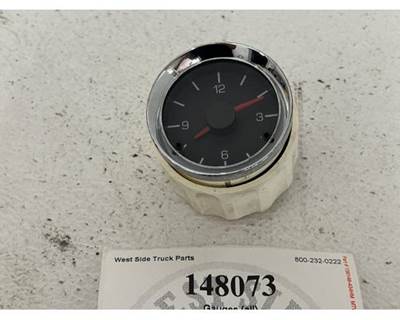 Paccar Q43-1142 Analog Clock Gauge for 2016 Kenworth T680