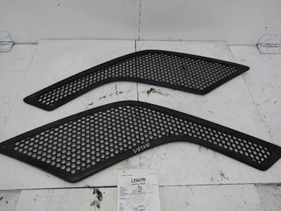 Volvo Grille