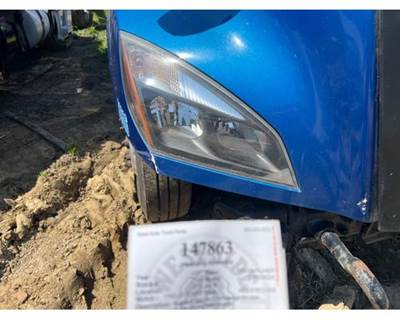 Freightliner A66-01512-005 Right Headlight Assembly for a Freightliner CASCADIA