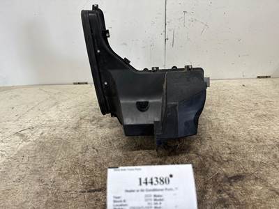 Freightliner A22-54817-001 Heater / AC Temp Control for a Freightliner M2 106