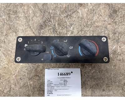 2005 Freightliner M2 106 Heater / AC Temp Control, Part # A22-57054-003